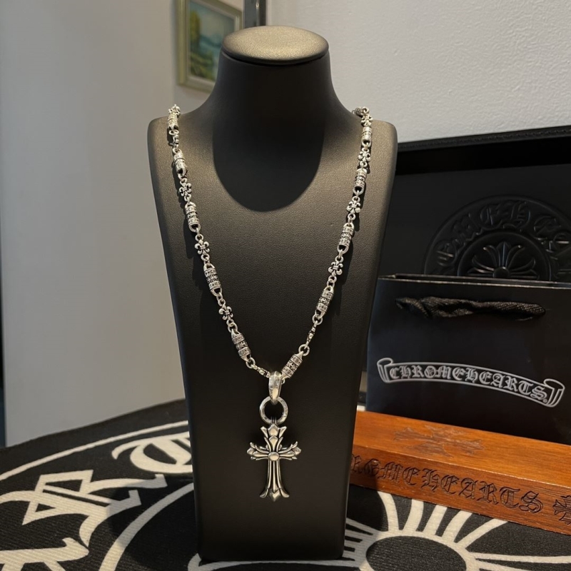 Ch**me He**ts necklaces